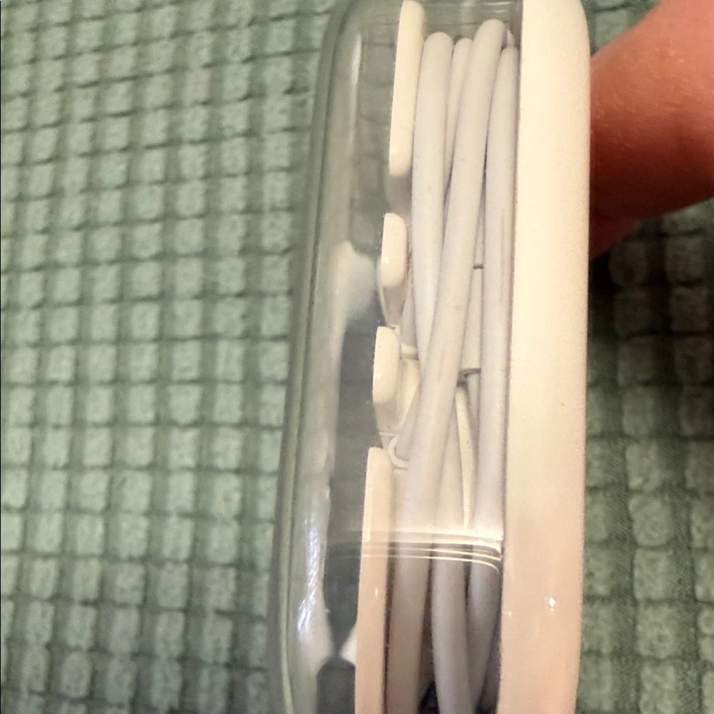 Apple white wired